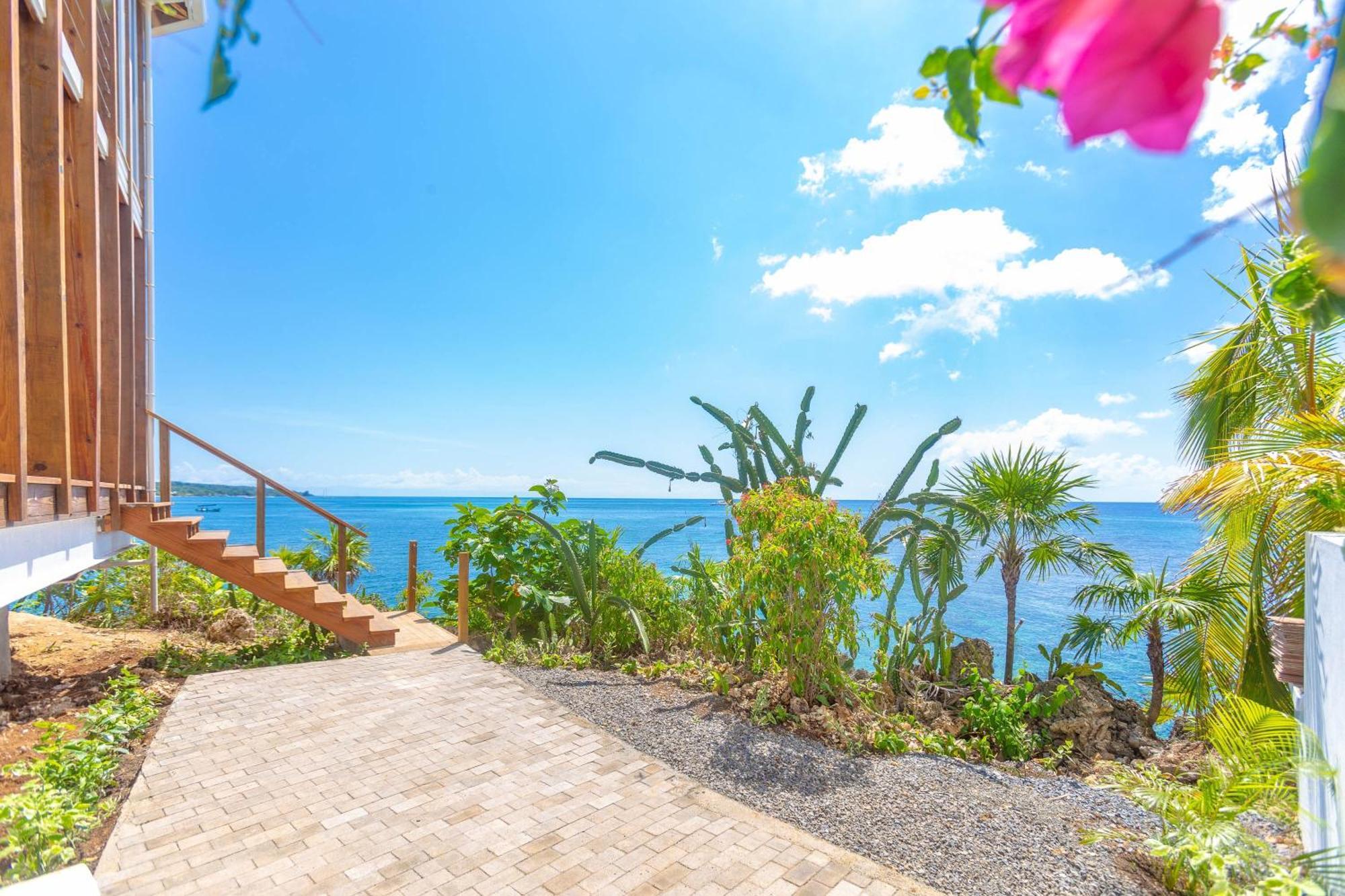 Awesome Over The Water Overlooking West End - Aire Agua Home Exterior foto