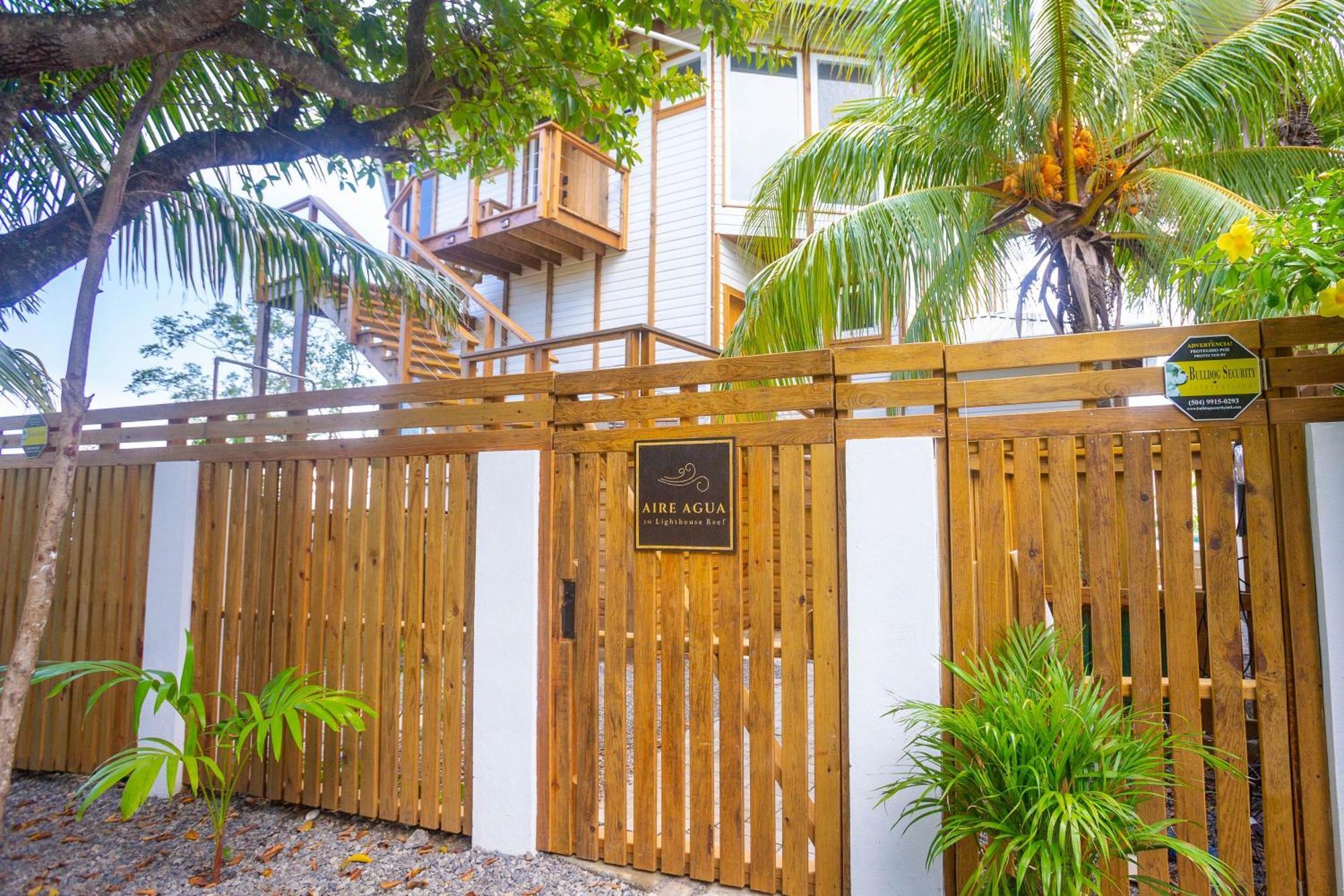 Awesome Over The Water Overlooking West End - Aire Agua Home Exterior foto